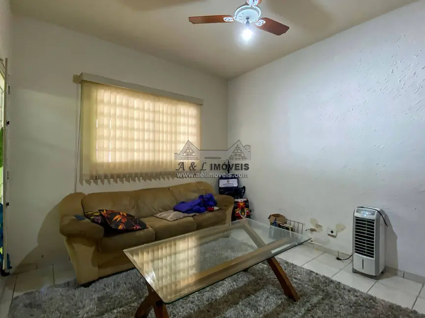 Foto 3 de Casa com 3 quartos à venda, 78m2 em Vila São José, Taubate - SP