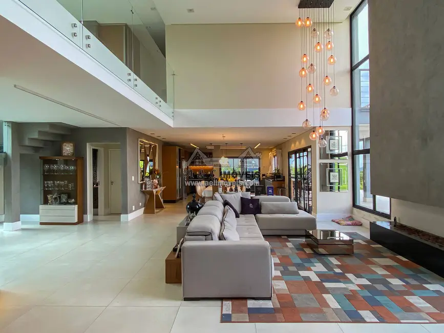 Foto 6 de Casa de Condomínio com 5 quartos à venda, 568m2 em Chácara São Félix, Taubate - SP