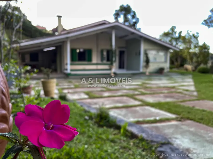 Casa com 5 quartos à venda, 168m2 em Campos Do Jordao - SP - imagem 3 Foto 3 de Casa com 5 quartos à venda, 168m2 em Campos Do Jordao - SP