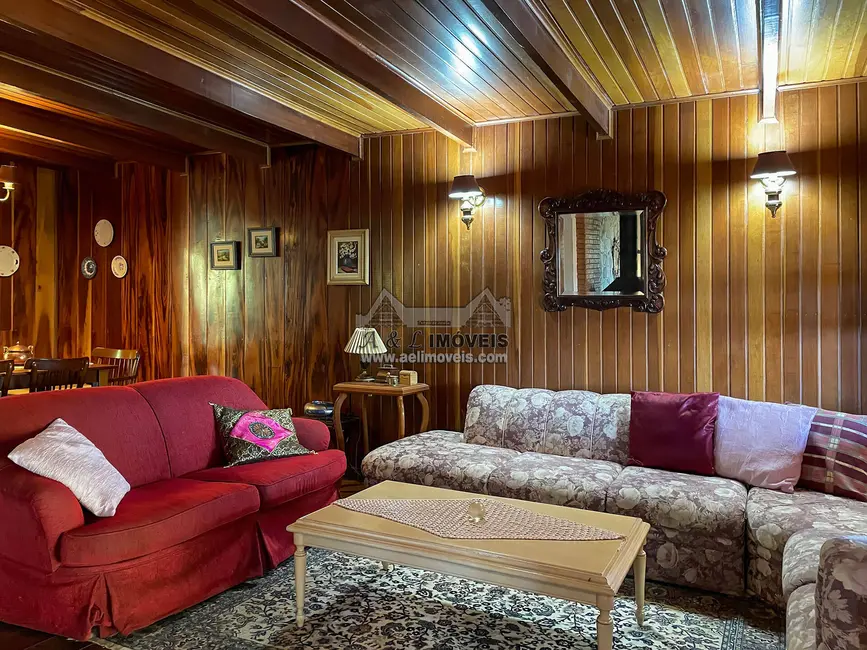 Foto 9 de Casa com 3 quartos à venda, 260m2 em Campos Do Jordao - SP