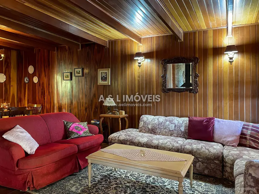 Foto 9 de Casa com 3 quartos à venda, 260m2 em Campos Do Jordao - SP