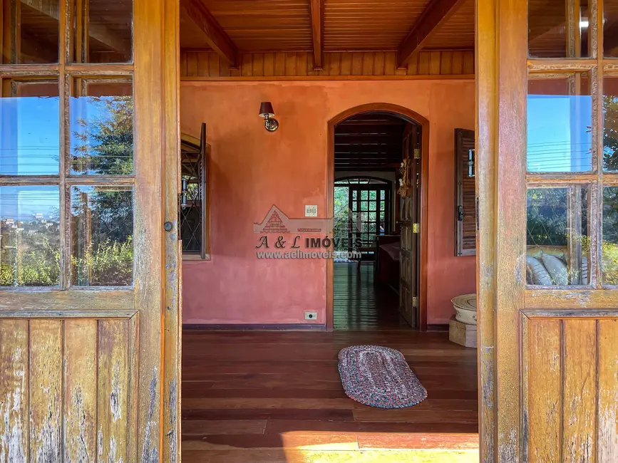 Foto 7 de Casa com 3 quartos à venda, 260m2 em Campos Do Jordao - SP