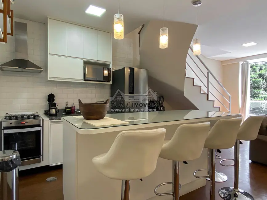 Foto 2 de Apartamento com 2 quartos à venda, 103m2 em Campos Do Jordao - SP