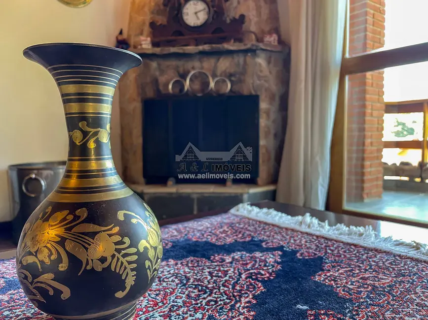 Foto 6 de Apartamento com 5 quartos à venda, 178m2 em Campos Do Jordao - SP