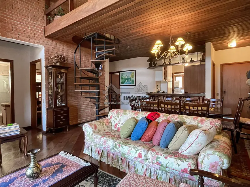 Foto 1 de Apartamento com 5 quartos à venda, 178m2 em Campos Do Jordao - SP
