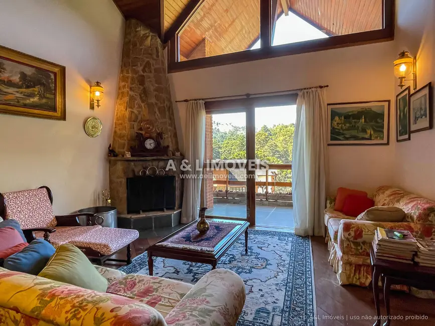 Apartamento com 5 quartos à venda, 178m2 em Campos Do Jordao - SP - imagem 4 Foto 4 de Apartamento com 5 quartos à venda, 178m2 em Campos Do Jordao - SP