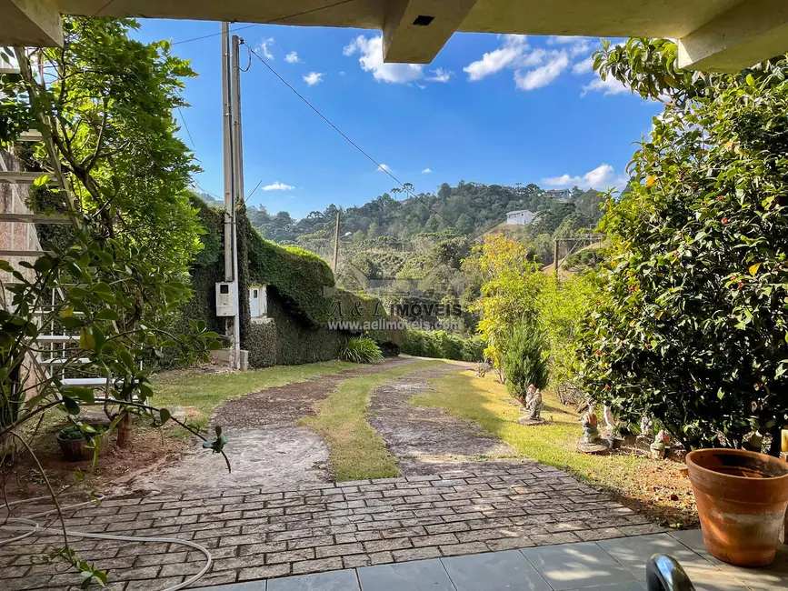 Foto 5 de Casa de Condomínio com 4 quartos à venda, 100m2 em Campos Do Jordao - SP