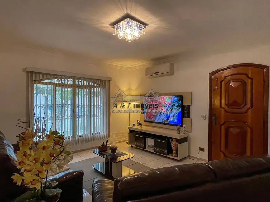 Foto 7 de Casa com 3 quartos à venda, 160m2 em Jardim Independência, Taubate - SP