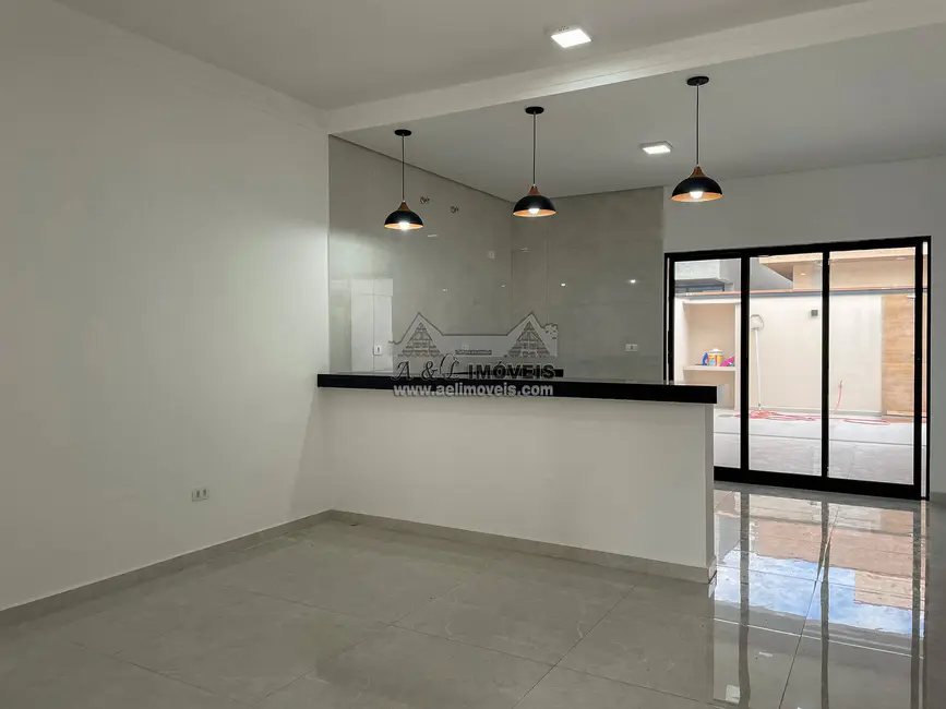 Foto 2 de Casa de Condomínio com 3 quartos à venda, 168m2 em Parque São Cristóvão, Taubate - SP