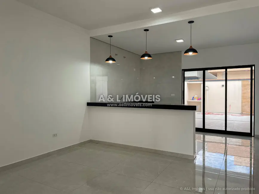 Foto 2 de Casa de Condomínio com 3 quartos à venda, 168m2 em Parque São Cristóvão, Taubate - SP