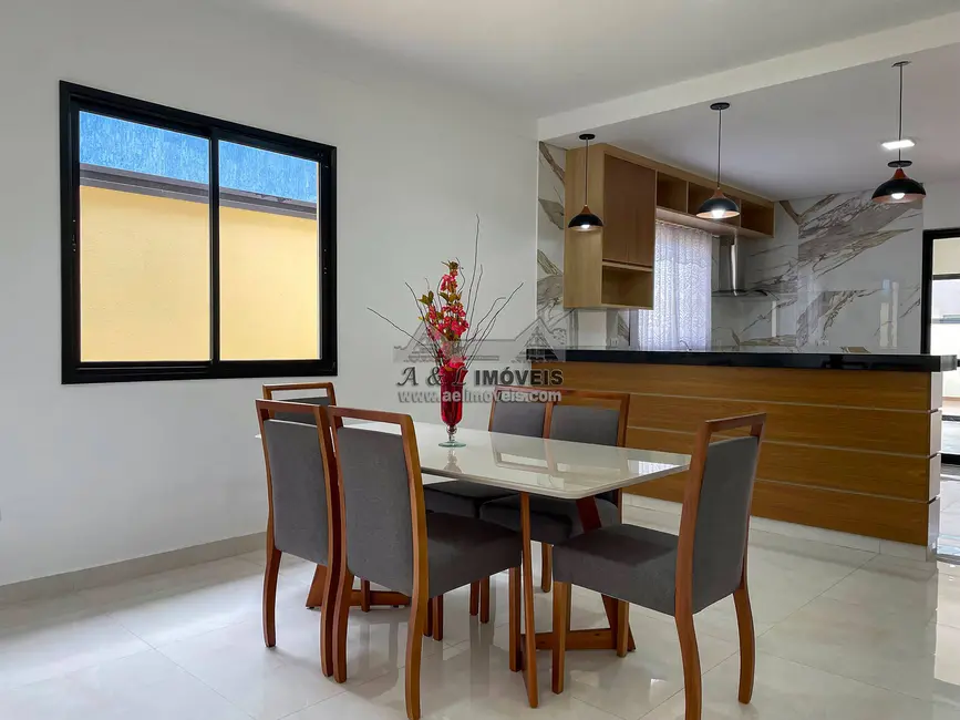 Foto 3 de Casa de Condomínio com 3 quartos à venda, 220m2 em Parque São Cristóvão, Taubate - SP