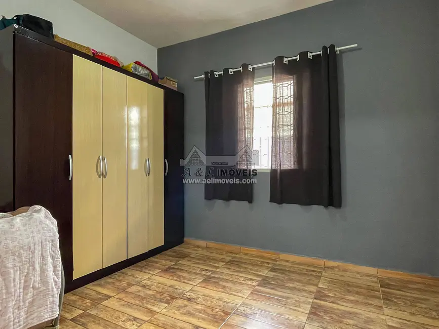 Foto 5 de Casa com 5 quartos à venda, 228m2 em Chácara do Visconde, Taubate - SP