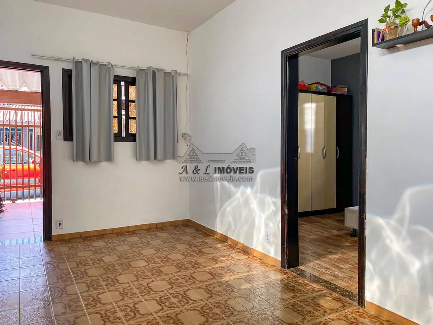 Foto 4 de Casa com 5 quartos à venda, 228m2 em Chácara do Visconde, Taubate - SP