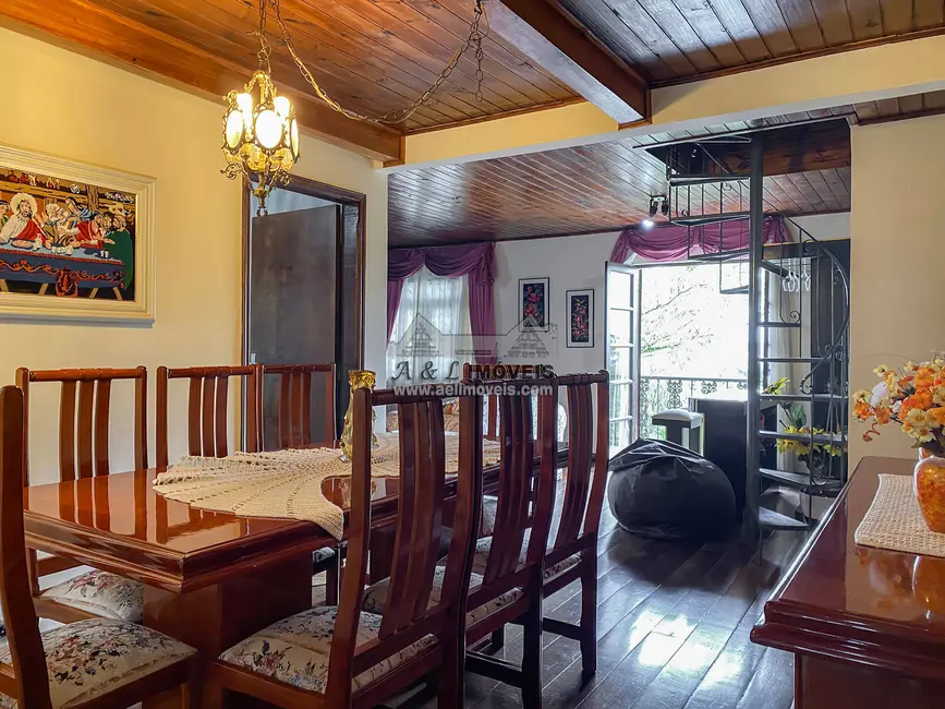 Apartamento com 3 quartos à venda, 106m2 em Campos Do Jordao - SP - imagem 1 Foto 1 de Apartamento com 3 quartos à venda, 106m2 em Campos Do Jordao - SP