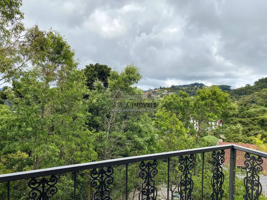 Apartamento com 3 quartos à venda, 106m2 em Campos Do Jordao - SP - imagem 3 Foto 3 de Apartamento com 3 quartos à venda, 106m2 em Campos Do Jordao - SP