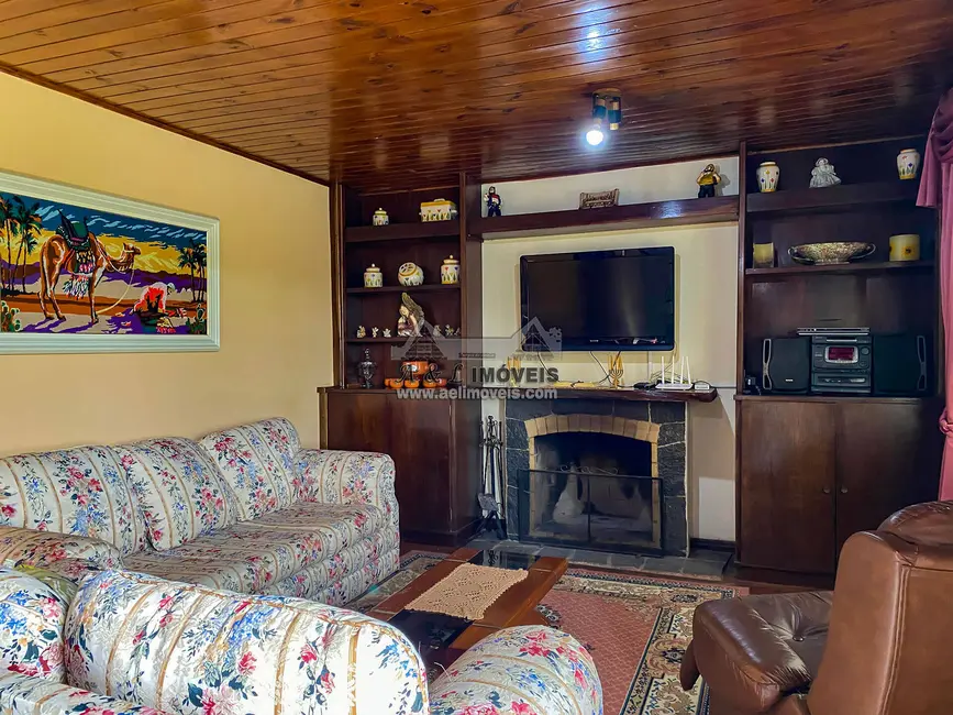 Apartamento com 3 quartos à venda, 106m2 em Campos Do Jordao - SP - imagem 5 Foto 5 de Apartamento com 3 quartos à venda, 106m2 em Campos Do Jordao - SP