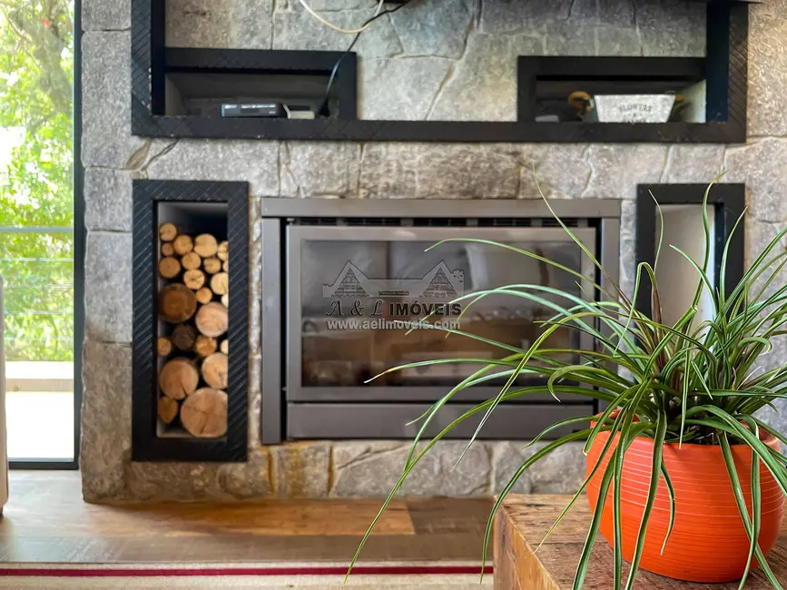 Foto 9 de Casa de Condomínio com 3 quartos à venda, 279m2 em Campos Do Jordao - SP