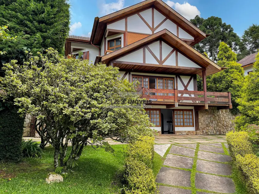 Casa com 4 quartos à venda, 315m2 em Campos Do Jordao - SP - imagem 2 Foto 2 de Casa com 4 quartos à venda, 315m2 em Campos Do Jordao - SP
