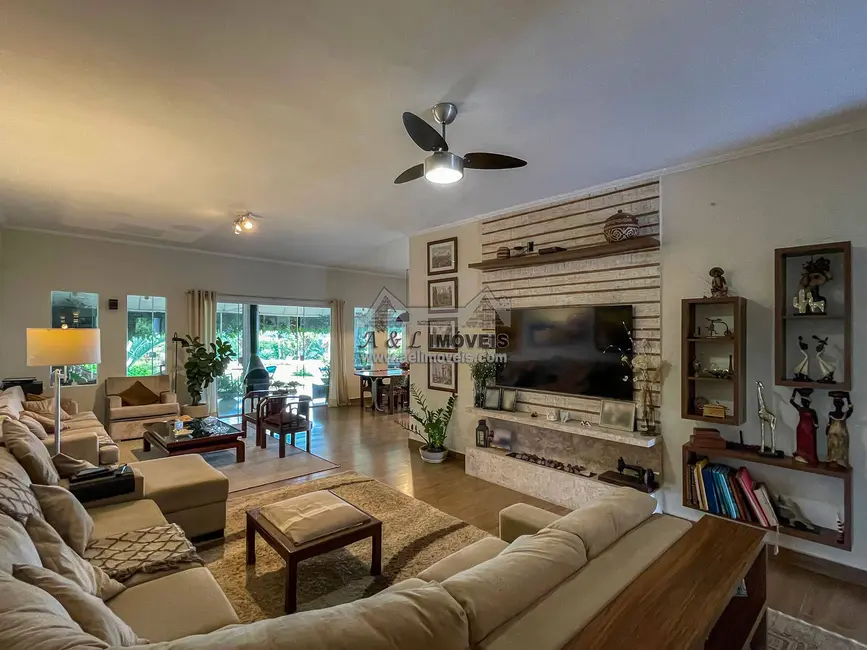 Foto 1 de Casa de Condomínio com 3 quartos à venda, 500m2 em Chácara São Félix, Taubate - SP