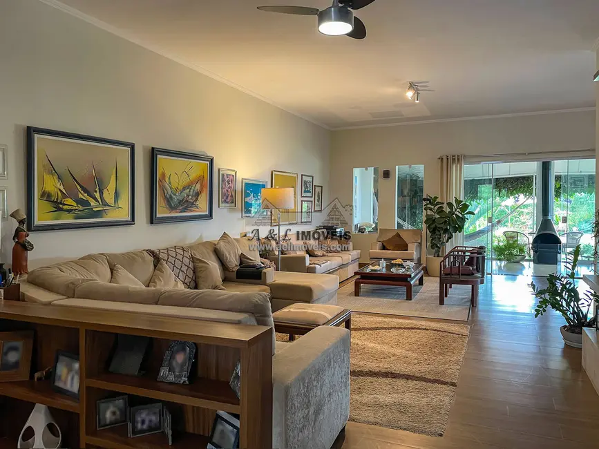 Foto 7 de Casa de Condomínio com 3 quartos à venda, 500m2 em Chácara São Félix, Taubate - SP