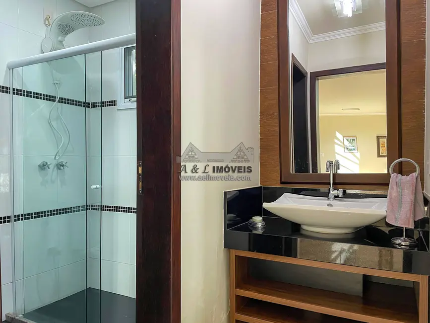 Casa de Condomínio com 3 quartos à venda, 596m2 em Santo Antonio Do Pinhal - SP - imagem 5 Foto 5 de Casa de Condomínio com 3 quartos à venda, 596m2 em Santo Antonio Do Pinhal - SP