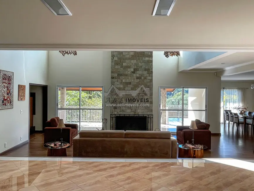 Casa de Condomínio com 3 quartos à venda, 596m2 em Santo Antonio Do Pinhal - SP - imagem 4 Foto 4 de Casa de Condomínio com 3 quartos à venda, 596m2 em Santo Antonio Do Pinhal - SP