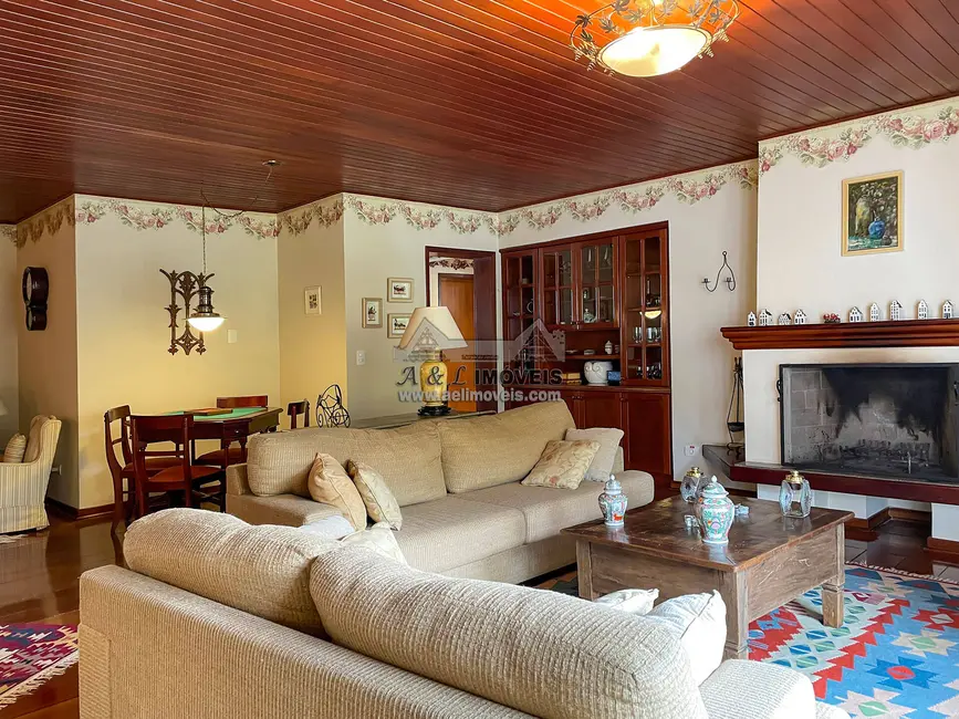 Foto 6 de Apartamento com 3 quartos à venda, 150m2 em Campos Do Jordao - SP