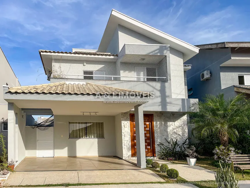 Foto 2 de Casa de Condomínio com 3 quartos à venda, 281m2 em Tremembe - SP