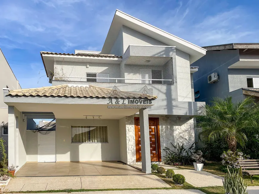 Foto 2 de Casa com 3 quartos à venda, 281m2 em Tremembe - SP