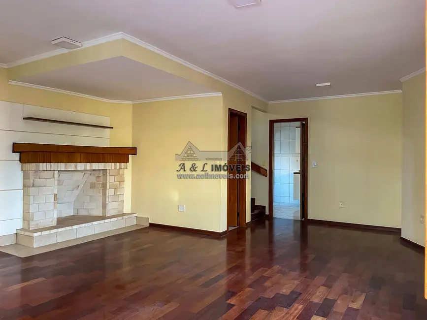 Foto 4 de Casa de Condomínio com 5 quartos à venda, 161m2 em Campos Do Jordao - SP