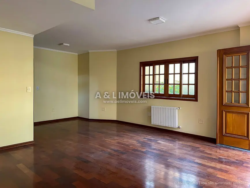 Foto 5 de Casa de Condomínio com 5 quartos à venda, 161m2 em Campos Do Jordao - SP
