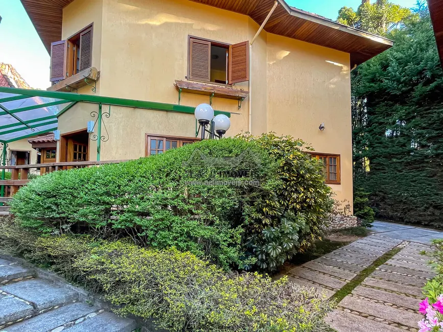 Foto 2 de Casa de Condomínio com 5 quartos à venda, 161m2 em Campos Do Jordao - SP
