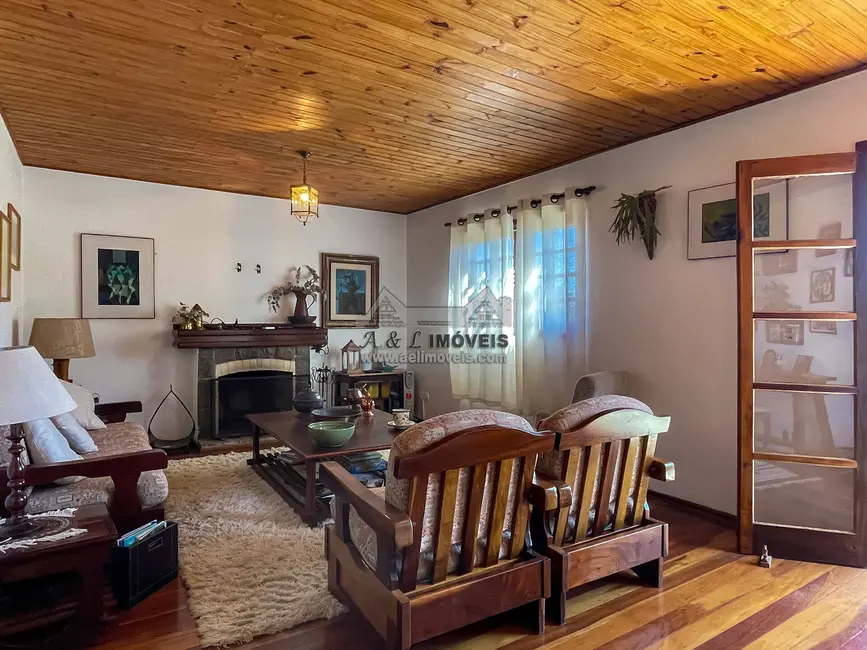 Apartamento com 3 quartos à venda, 106m2 em Campos Do Jordao - SP - imagem 2 Foto 2 de Apartamento com 3 quartos à venda, 106m2 em Campos Do Jordao - SP