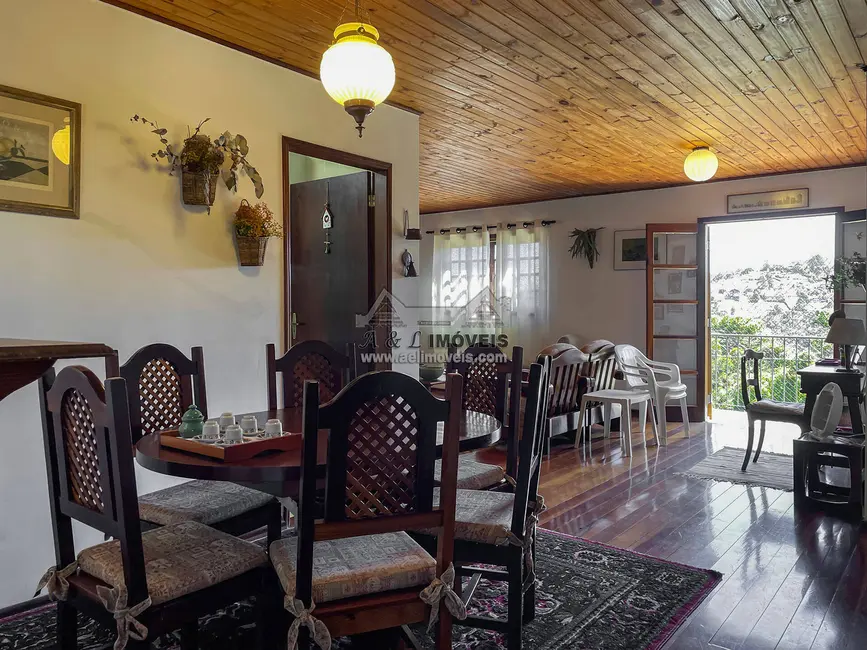 Apartamento com 3 quartos à venda, 106m2 em Campos Do Jordao - SP - imagem 1 Foto 1 de Apartamento com 3 quartos à venda, 106m2 em Campos Do Jordao - SP