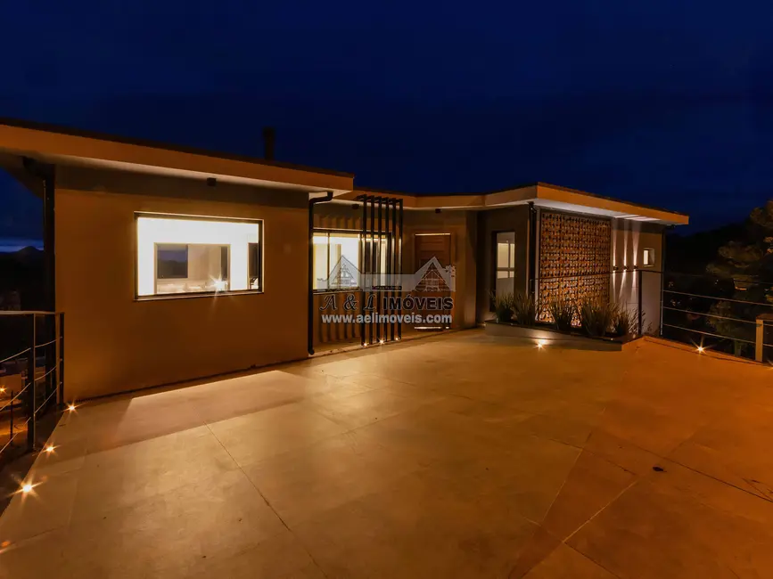 Casa de Condomínio com 3 quartos à venda, 355m2 em Santo Antonio Do Pinhal - SP - imagem 8 Foto 8 de Casa de Condomínio com 3 quartos à venda, 355m2 em Santo Antonio Do Pinhal - SP