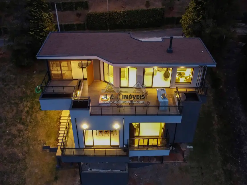 Casa de Condomínio com 3 quartos à venda, 355m2 em Santo Antonio Do Pinhal - SP - imagem 2 Foto 2 de Casa de Condomínio com 3 quartos à venda, 355m2 em Santo Antonio Do Pinhal - SP