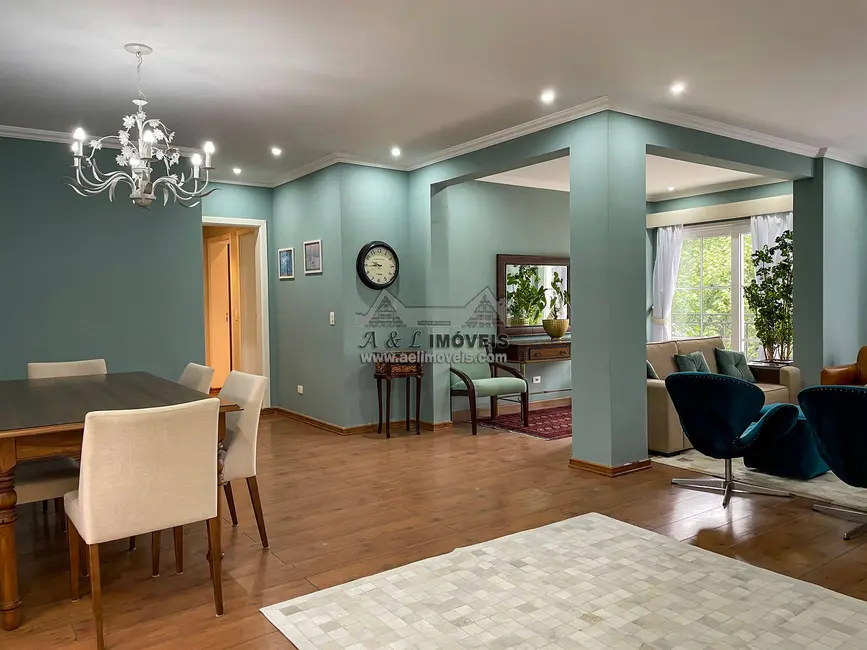 Apartamento com 3 quartos à venda, 176m2 em Campos Do Jordao - SP - imagem 2 Foto 2 de Apartamento com 3 quartos à venda, 176m2 em Campos Do Jordao - SP