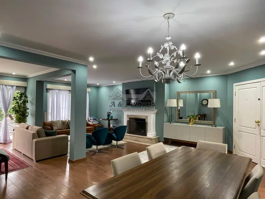 Apartamento com 3 quartos à venda, 176m2 em Campos Do Jordao - SP - imagem 6 Foto 6 de Apartamento com 3 quartos à venda, 176m2 em Campos Do Jordao - SP