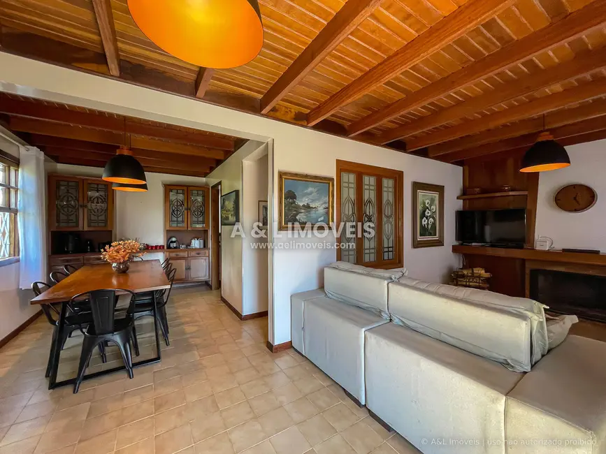 Casa de Condomínio com 3 quartos à venda, 97m2 em Campos Do Jordao - SP - imagem 5 Foto 5 de Casa de Condomínio com 3 quartos à venda, 97m2 em Campos Do Jordao - SP
