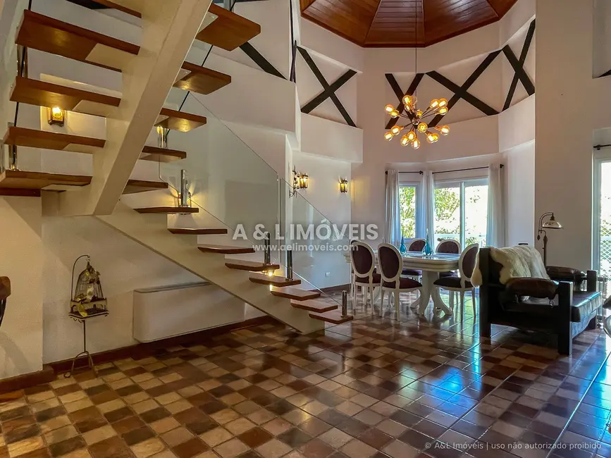 Apartamento com 4 quartos à venda, 188m2 em Campos Do Jordao - SP - imagem 8 Foto 8 de Apartamento com 4 quartos à venda, 188m2 em Campos Do Jordao - SP