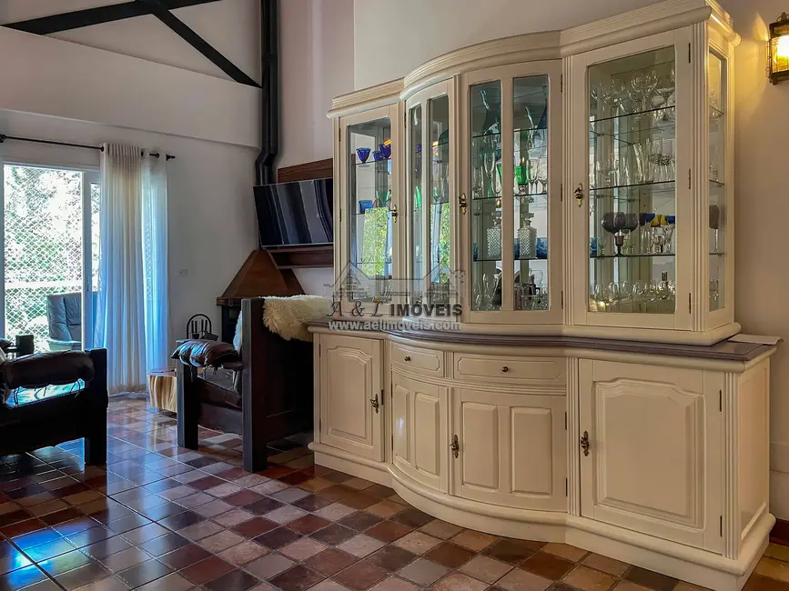 Foto 9 de Apartamento com 4 quartos à venda, 188m2 em Campos Do Jordao - SP