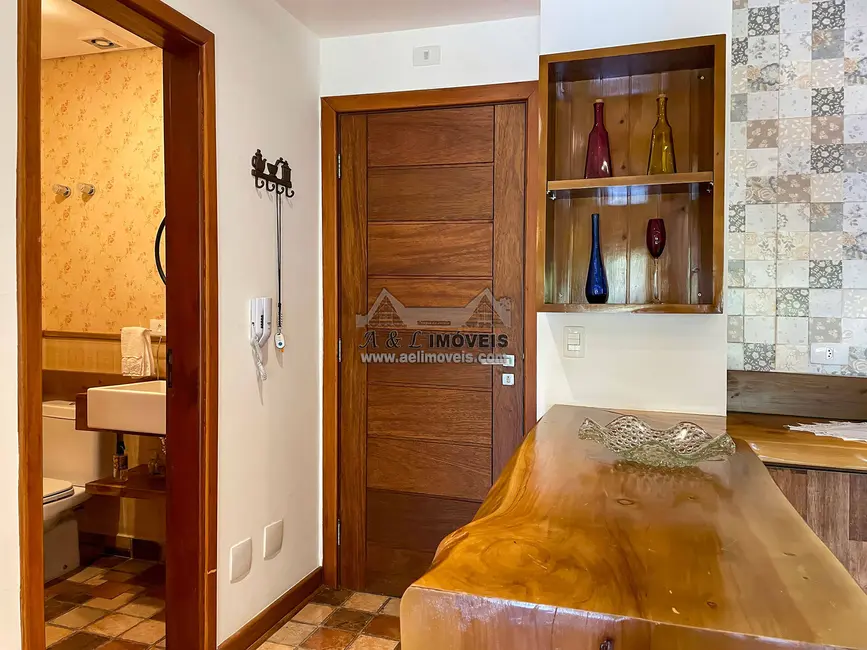 Foto 6 de Apartamento com 4 quartos à venda, 188m2 em Campos Do Jordao - SP