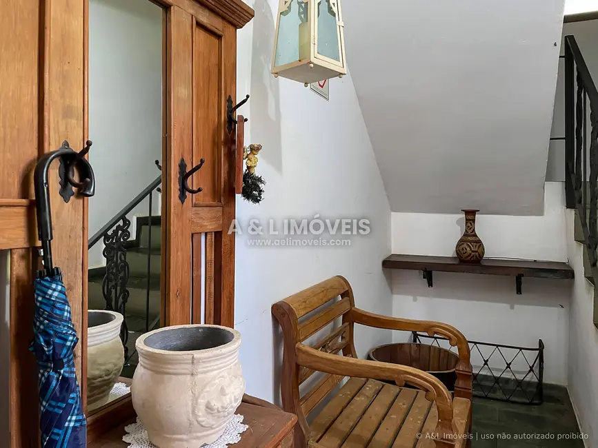 Apartamento com 3 quartos à venda, 106m2 em Campos Do Jordao - SP - imagem 5 Foto 5 de Apartamento com 3 quartos à venda, 106m2 em Campos Do Jordao - SP