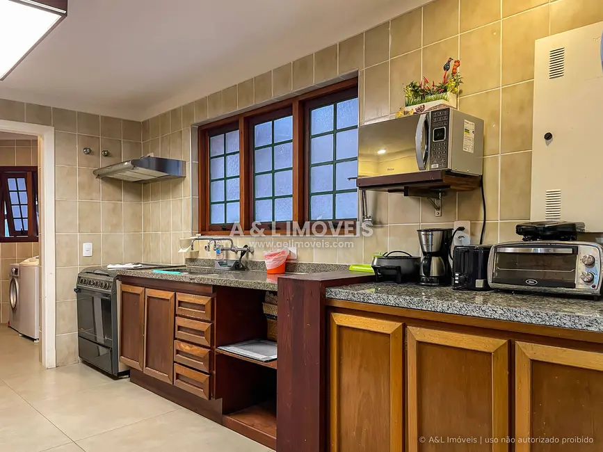 Foto 3 de Apartamento com 4 quartos à venda, 200m2 em Campos Do Jordao - SP