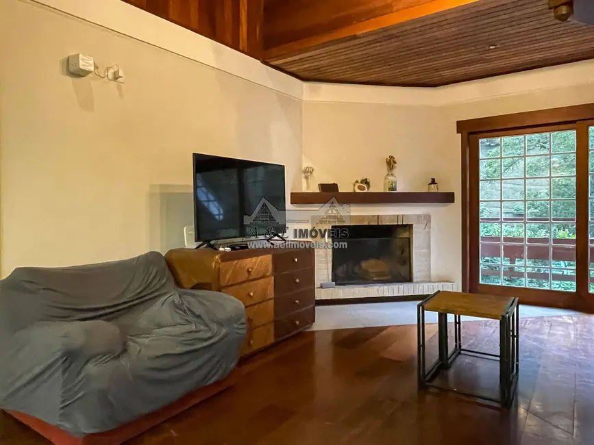 Apartamento com 4 quartos à venda, 200m2 em Campos Do Jordao - SP - imagem 8 Foto 8 de Apartamento com 4 quartos à venda, 200m2 em Campos Do Jordao - SP