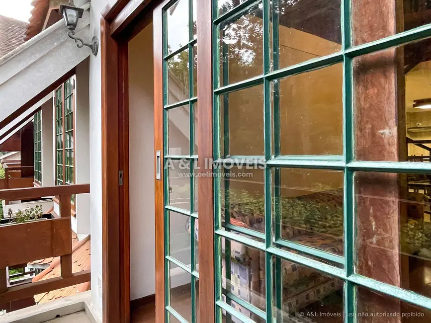 Foto 9 de Apartamento com 4 quartos à venda, 200m2 em Campos Do Jordao - SP