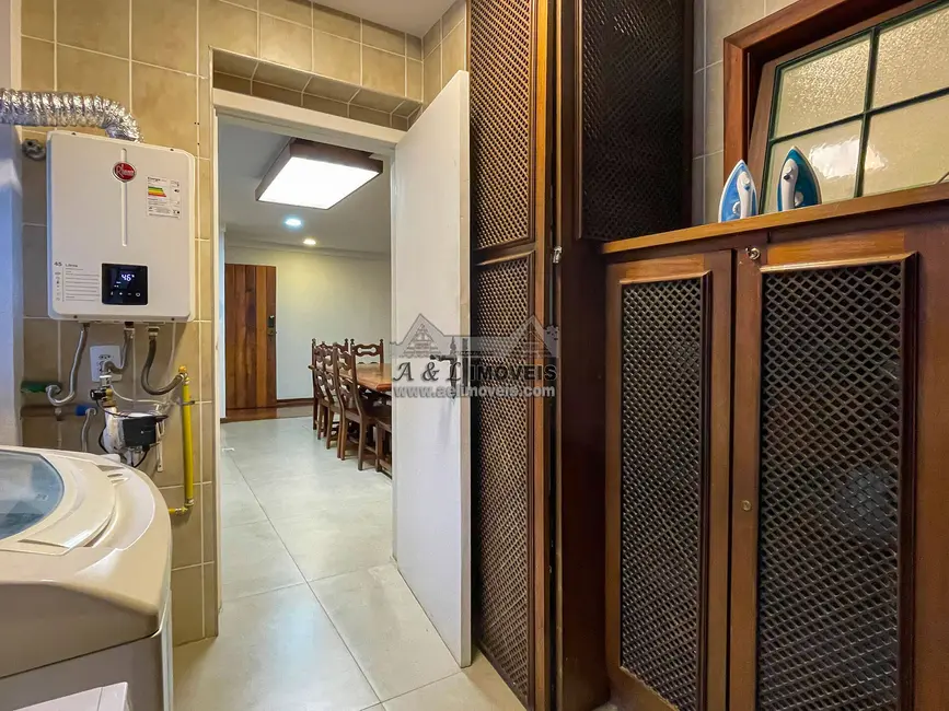 Apartamento com 4 quartos à venda, 200m2 em Campos Do Jordao - SP - imagem 5 Foto 5 de Apartamento com 4 quartos à venda, 200m2 em Campos Do Jordao - SP