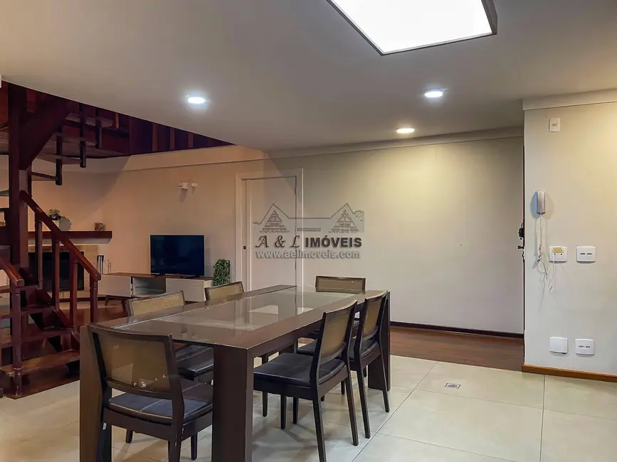 Foto 7 de Apartamento com 4 quartos à venda, 200m2 em Campos Do Jordao - SP