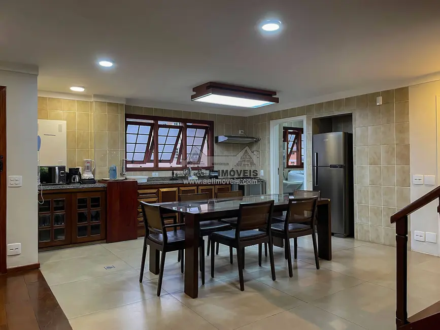 Foto 3 de Apartamento com 4 quartos à venda, 200m2 em Campos Do Jordao - SP