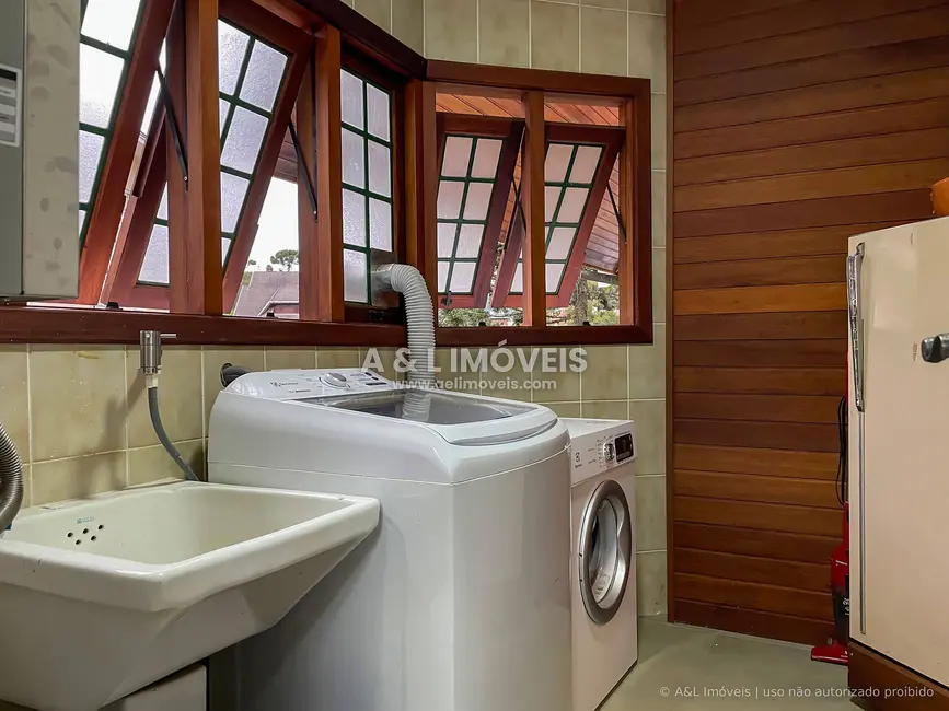 Foto 5 de Apartamento com 4 quartos à venda, 200m2 em Campos Do Jordao - SP